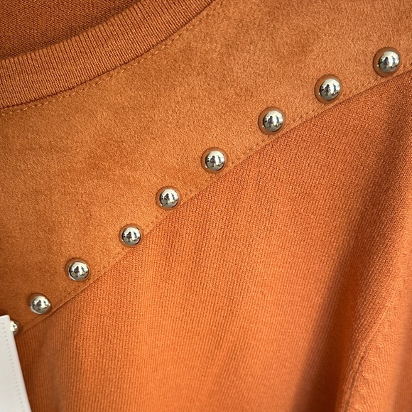 Orange Long Sweater with studs - Picture 3 of 3
